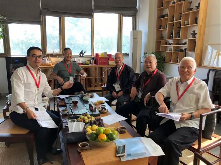 由左向右依次為王春龍先生、常志剛先生、王錦燧先生、徐華先生、任元會先生